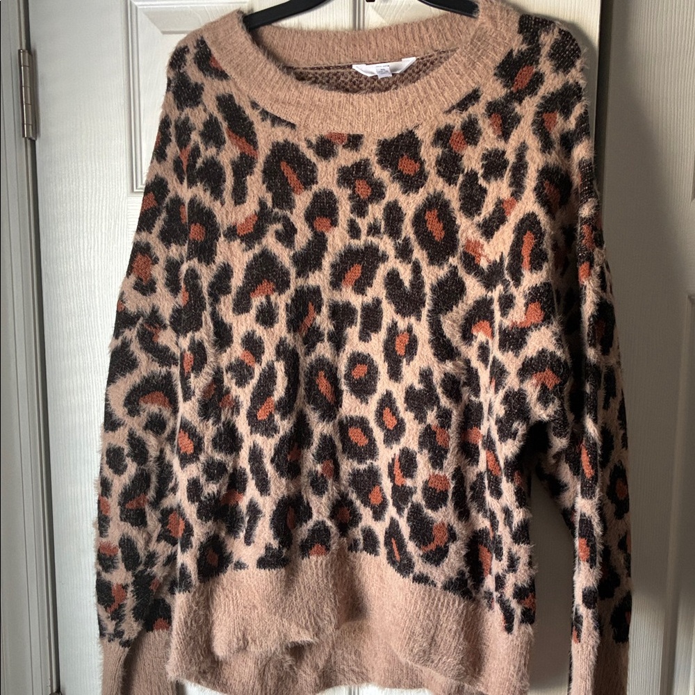 Time and Tru Leopard Print Sweater - Tan and Black size xl